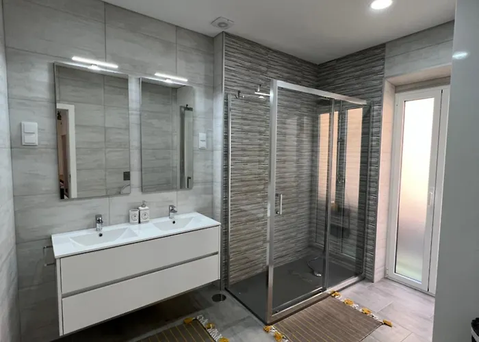 - Alda Do Mar * 纳扎雷